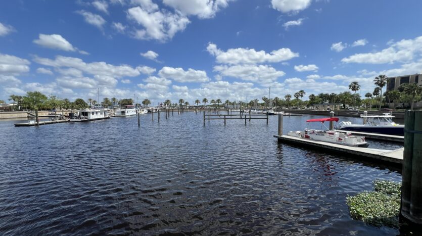 homes for sale in Sanford FL marina boats