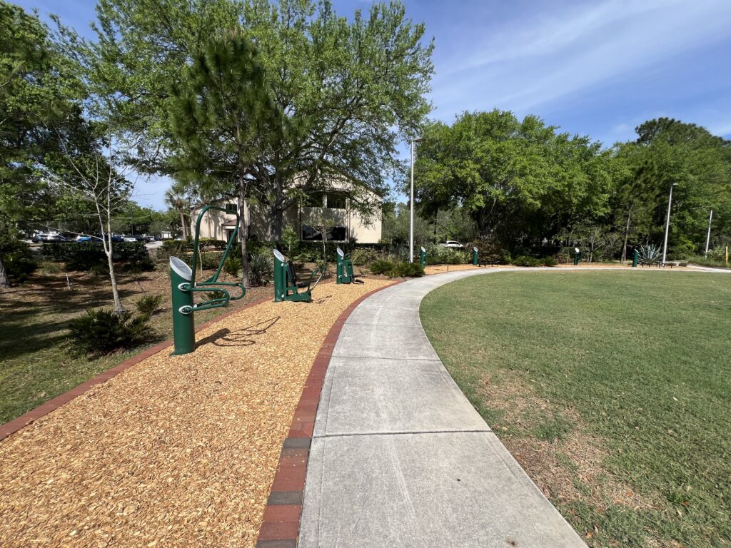 Reiter Park Longwood FL walking trails and workout equipment